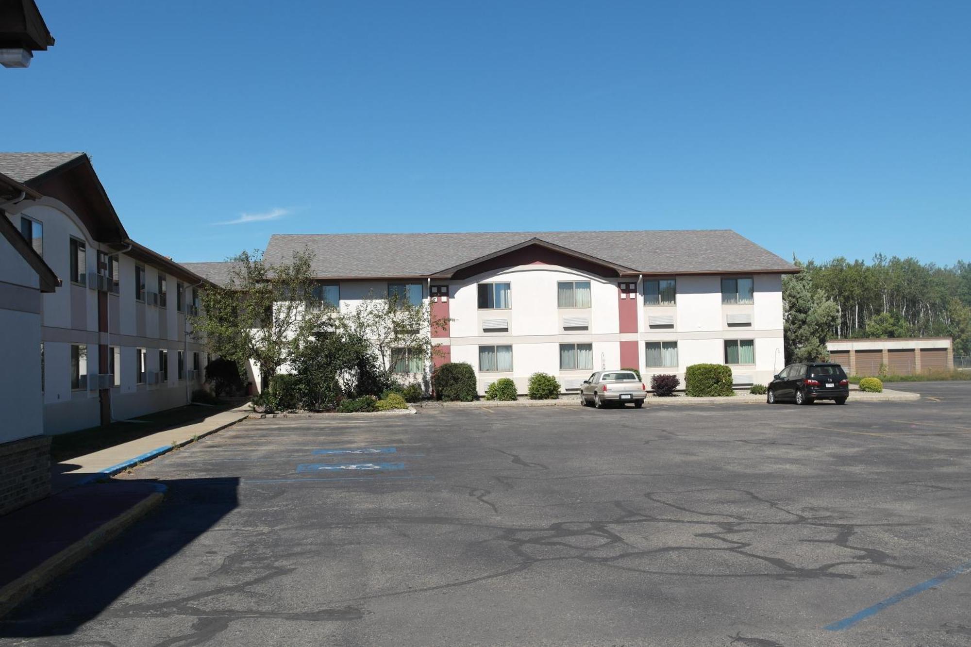 Super 8 by Wyndham Bemidji MN Hotel Bagian luar foto