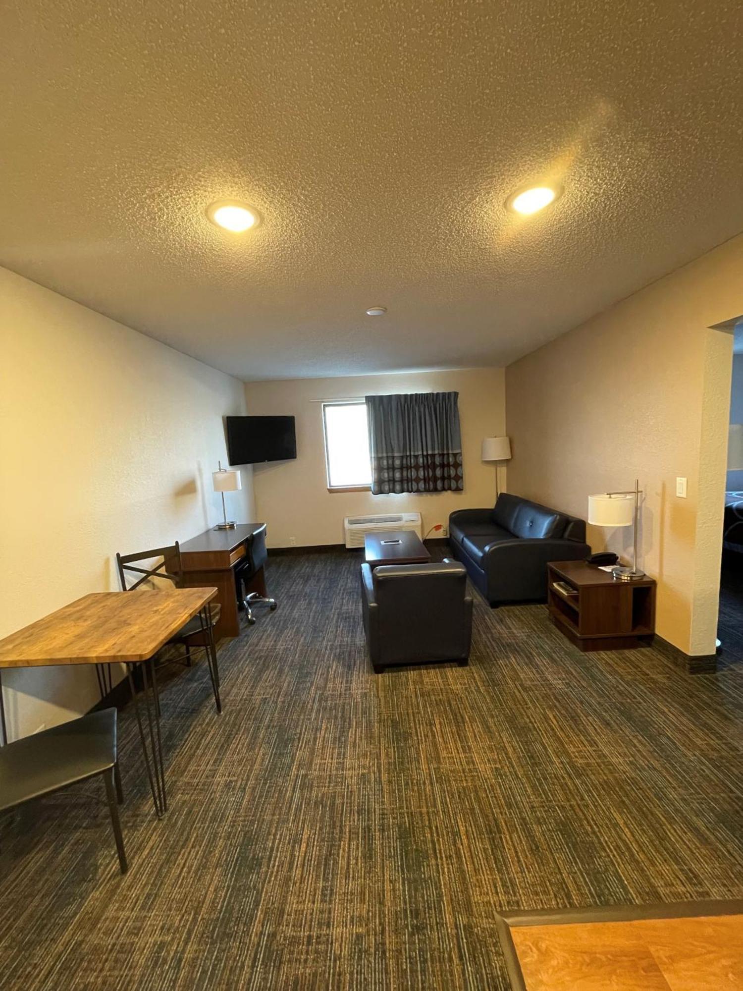 Super 8 by Wyndham Bemidji MN Hotel Bagian luar foto