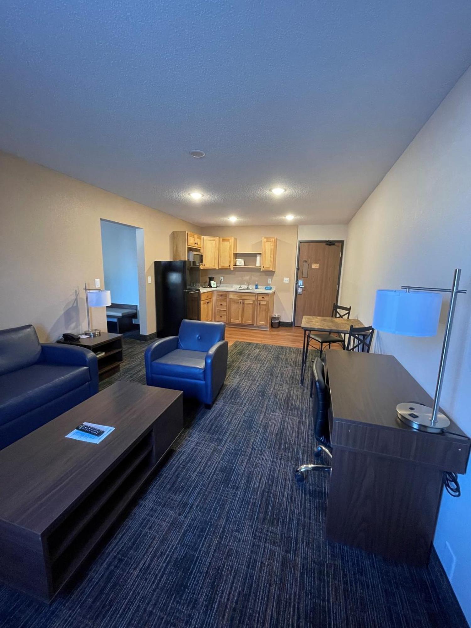 Super 8 by Wyndham Bemidji MN Hotel Bagian luar foto
